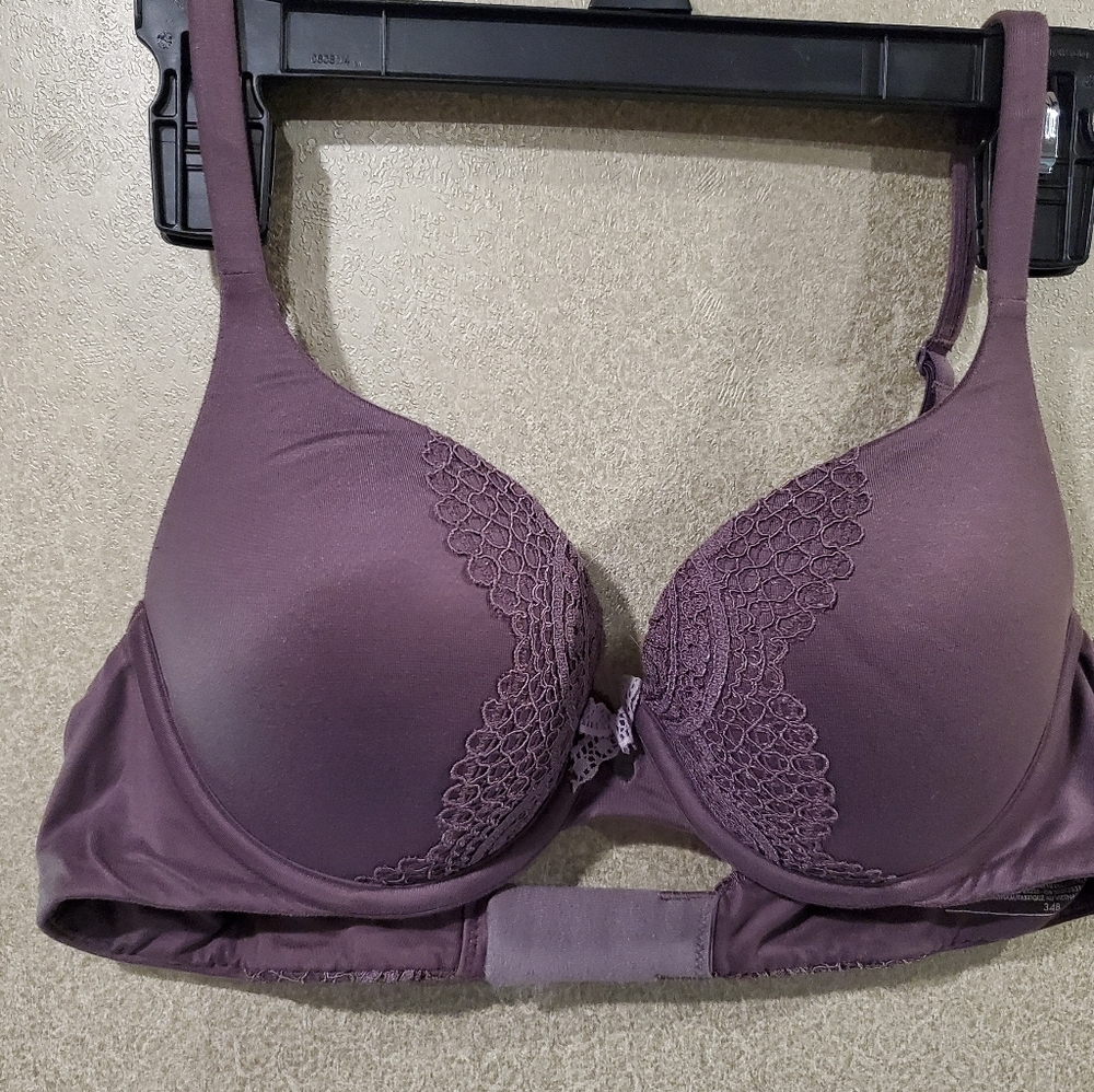 Body Victoria secret bra 24 B